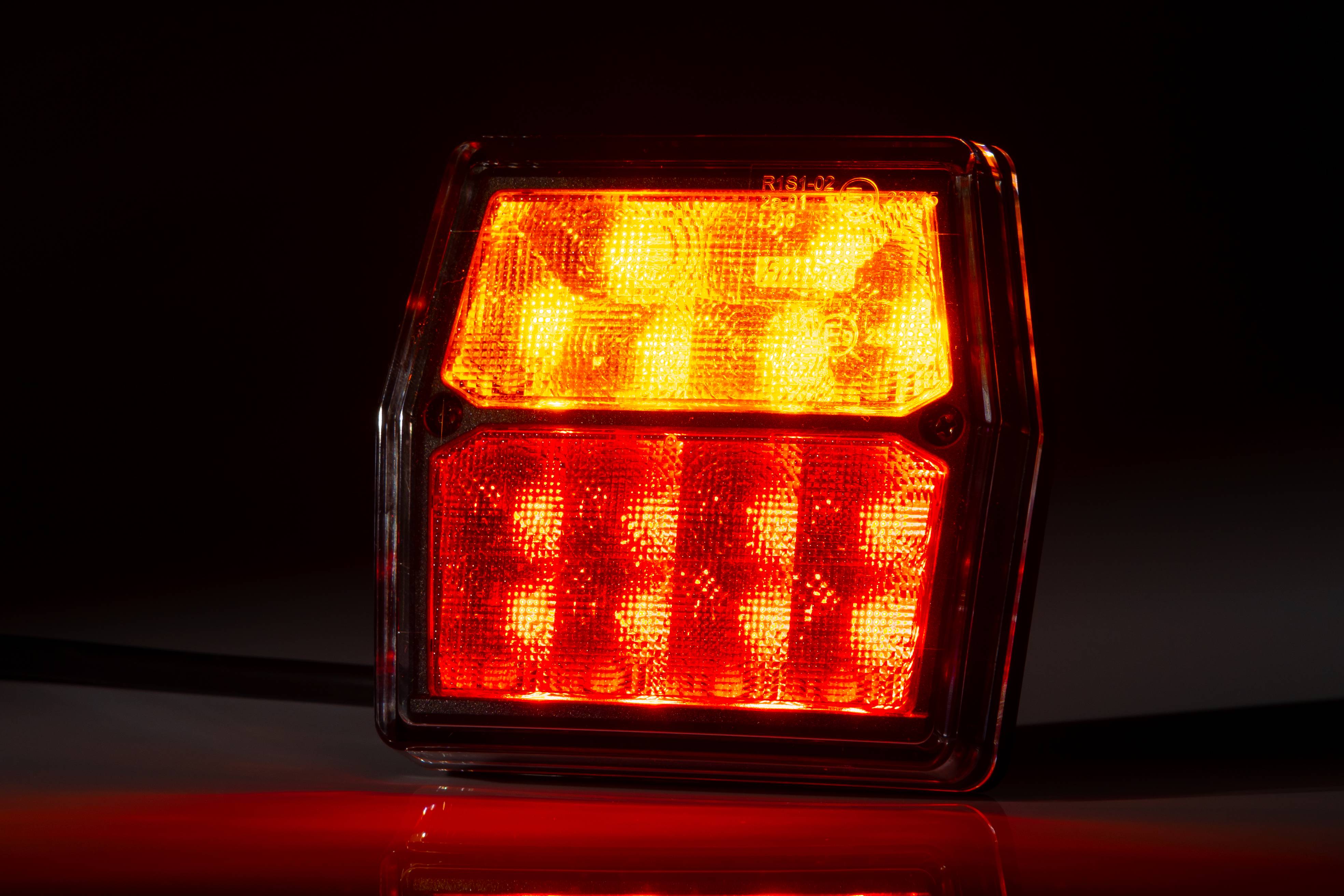 Koncové světlo FT-222 bez osv. RZ LED 12V BAJONET 5pin