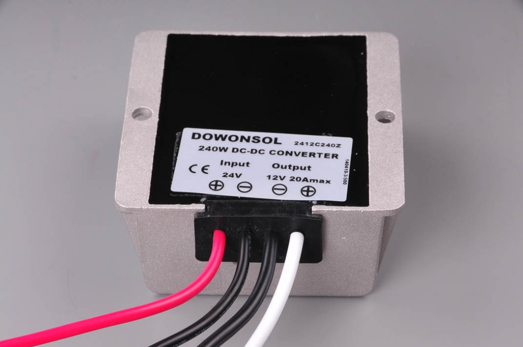 Měnič napětí z 24V na 12V 15A