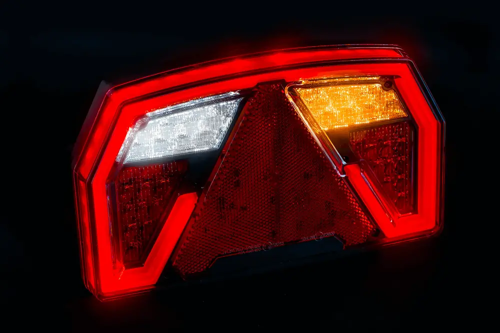 Koncové světlo FT-372 levé LED 12/24V BAJONET 6pin