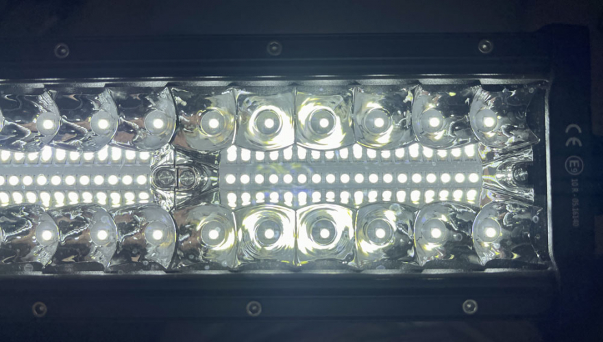 Světlomet LED 75W rovný 210xLED 12-30V, 76 cm