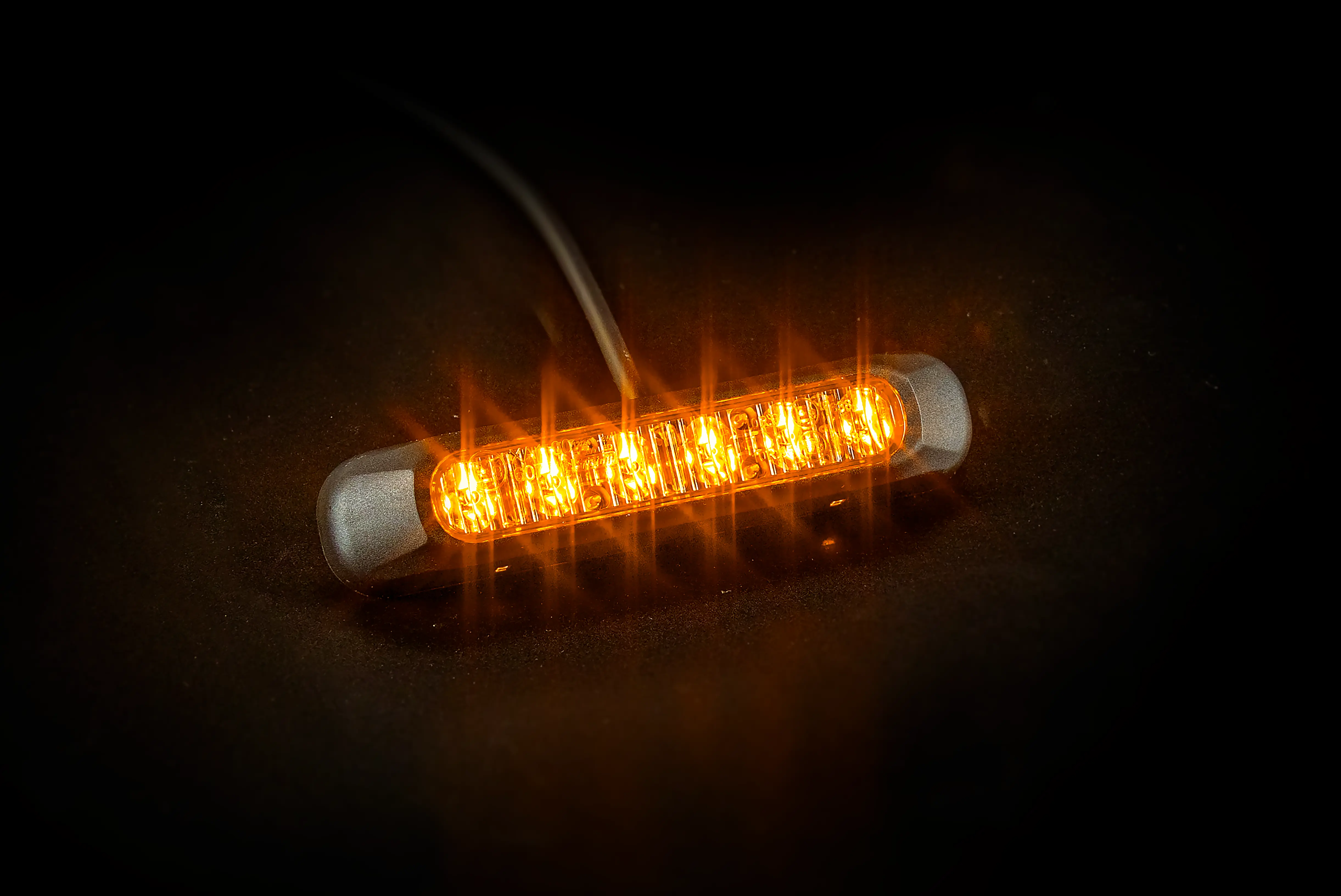 Predátor LED FT-200 oranžový DARK 12/24V (1ks)