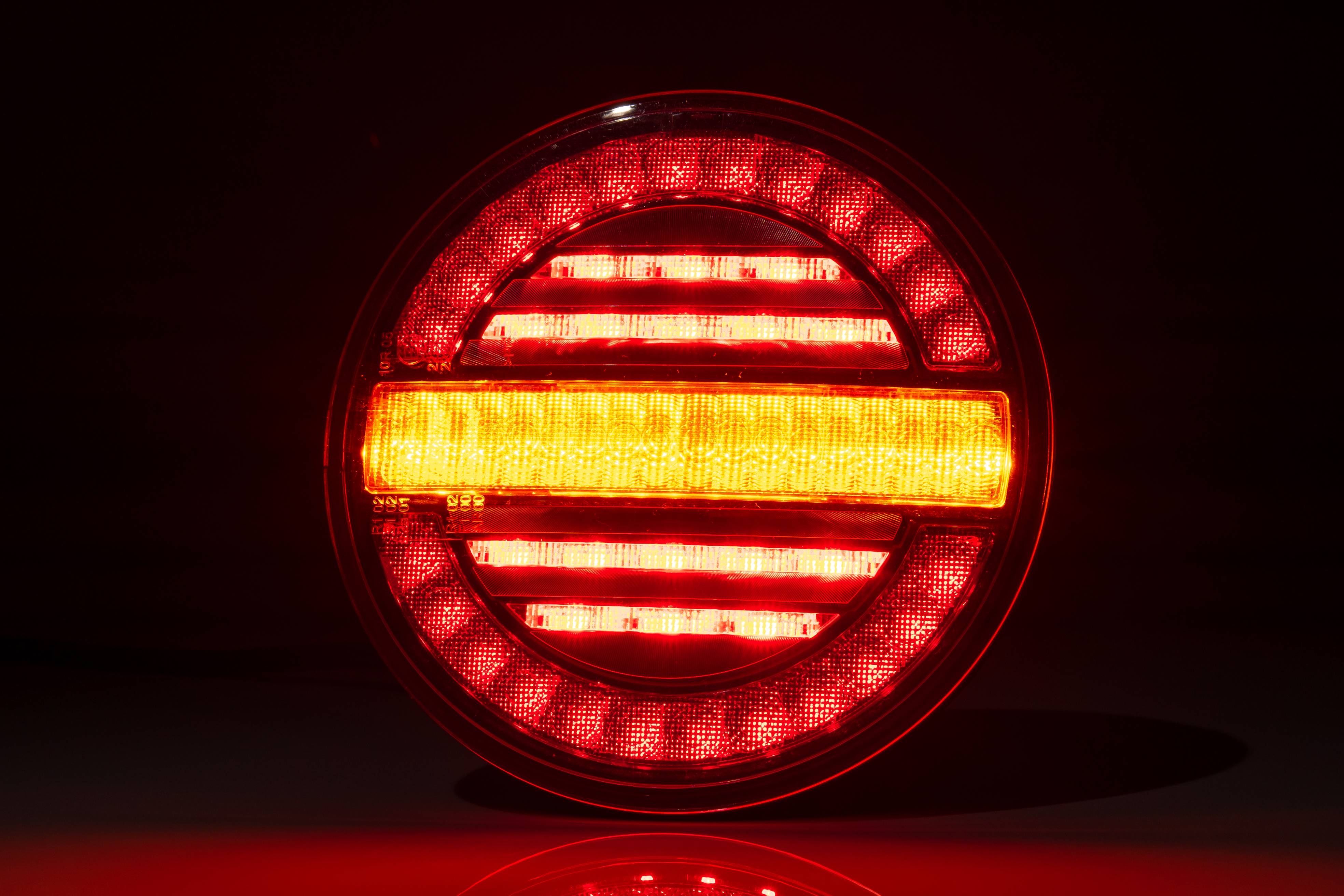 Koncové světlo FT-213 LED 12/24V s dynamickým blinkrem