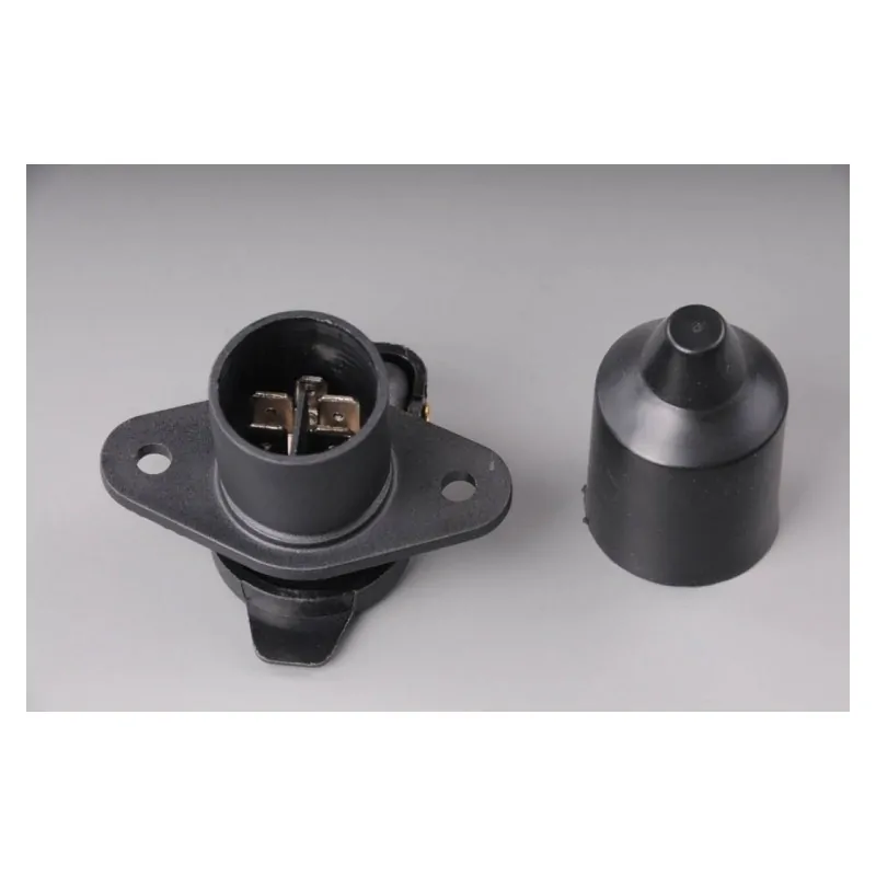 Zásuvka 3P přístrojová