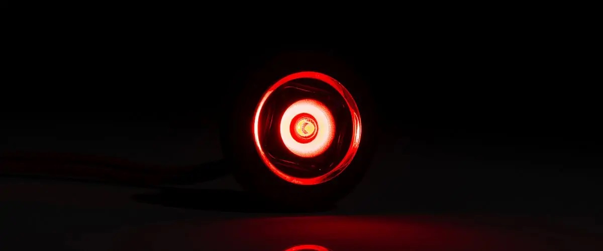 Poziční světlo FT-074 červené LED 12/24V