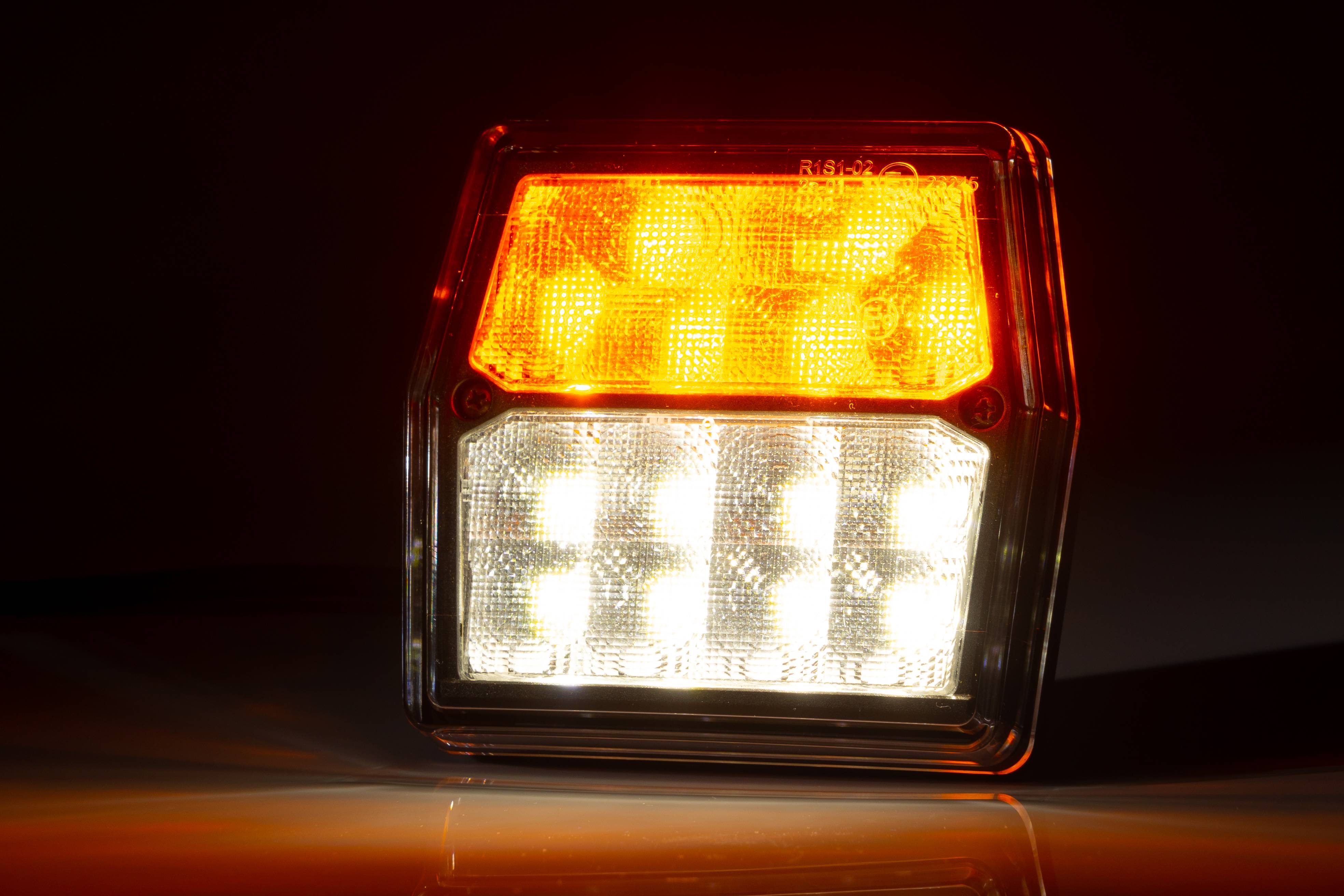 Přední obrysové/směrové světlo FT-225 LED 12V