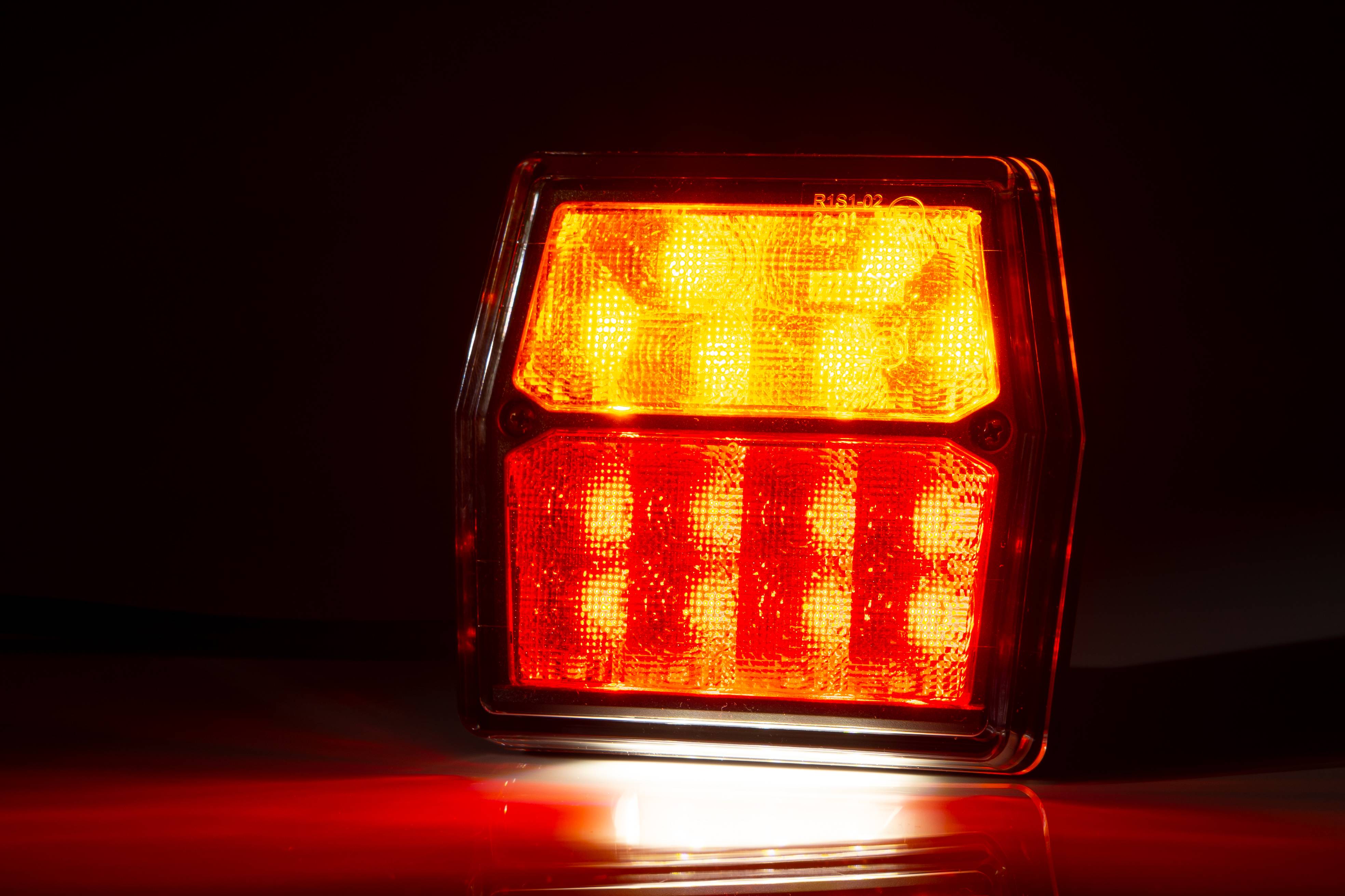 Koncové světlo FT-222 s osv. RZ LED 12V