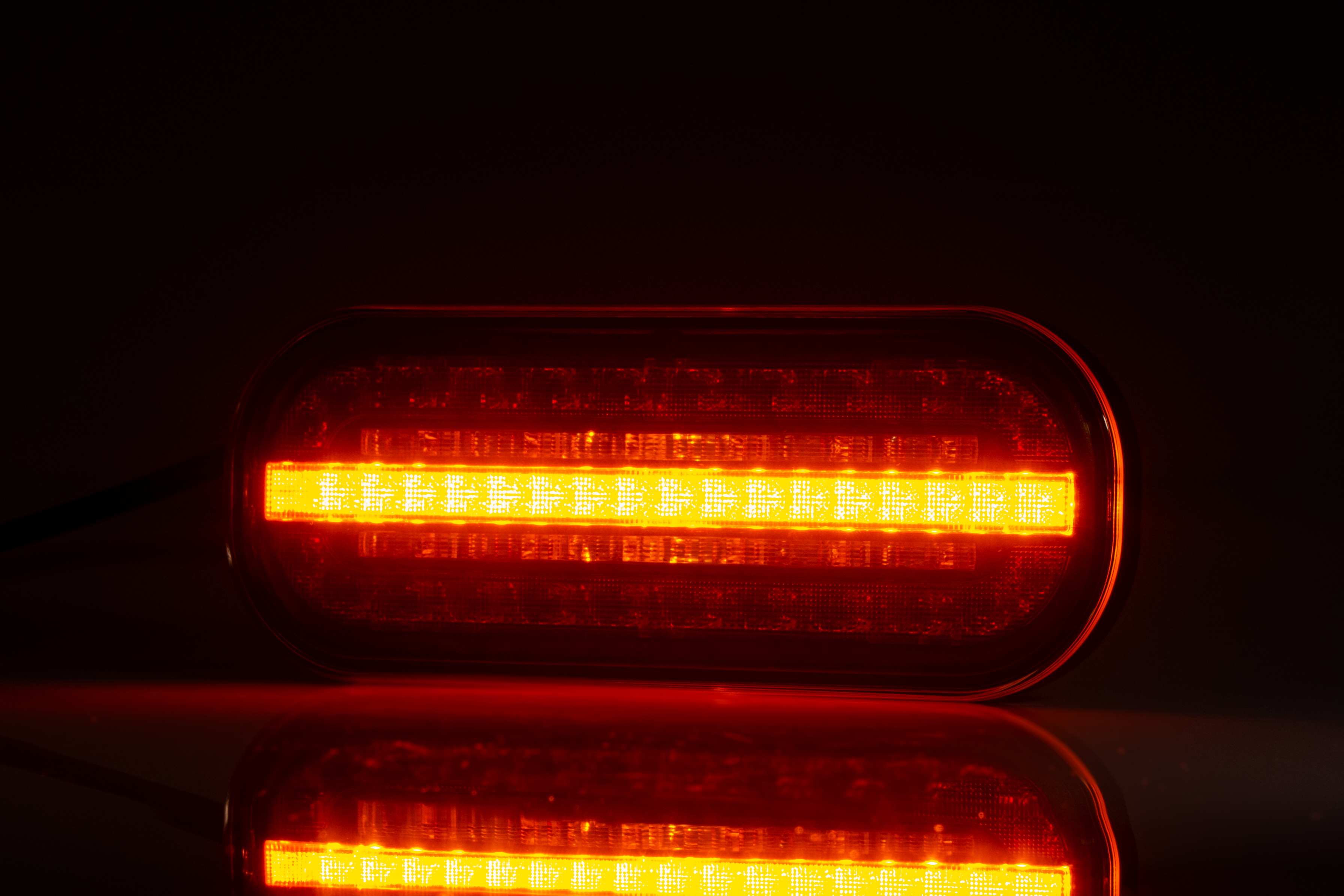 Koncové světlo FT-320 LED 12/24V S DYNAMICKÝM BLINKREM